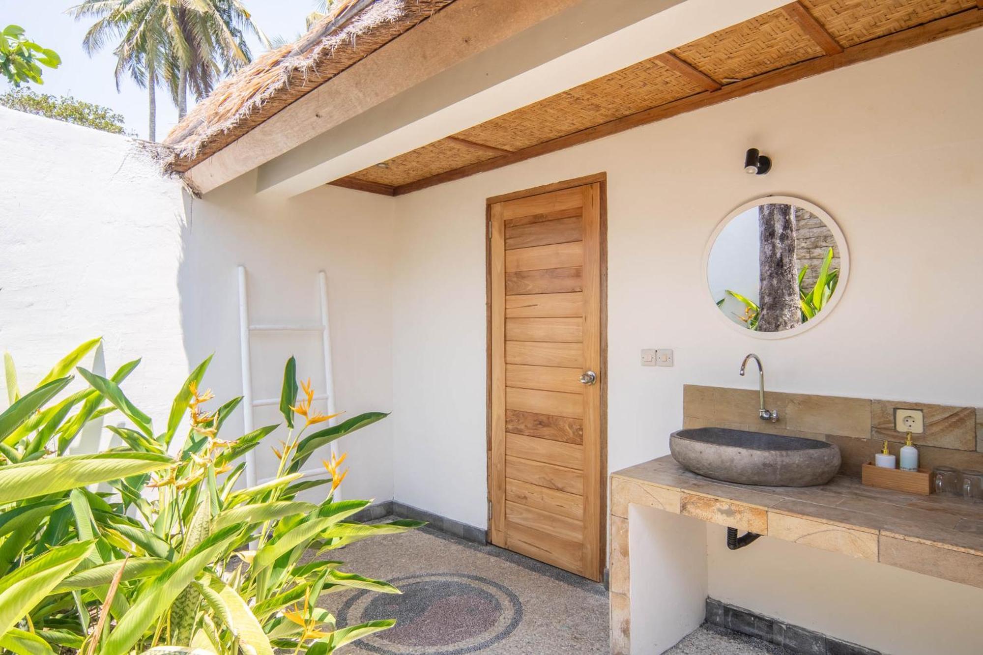 Tiki Boutique Hotel Spa Lombok Selong Belanak Luaran gambar
